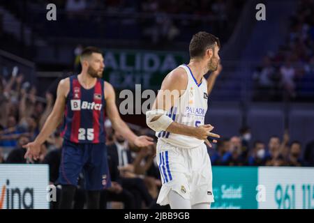 Madrid, Spanien. 04.. Juni 2022. Rudy Fernández während der Liga Endesa Playoff 2022 Halbfinalspiel 2 zwischen Real Madrid und Bitci Baskonia feierte am 4. 2022. Juni im Wizink Center in Madrid (Spanien). Real Madrid gewann 83 - 71 (Foto: Juan Carlos García Mate/Pacific Press/Sipa USA) Quelle: SIPA USA/Alamy Live News Stockfoto