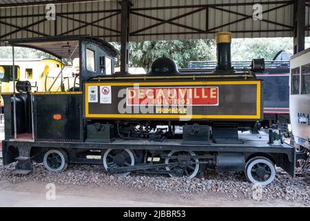 Decauville. Hersteller WG Bagnall Ltd, Stafford, UK, 1902. Schmale Messuhr. Es hat eine eigentümliche Anordnung von einem Satteltank und überraschend einen Arm Stockfoto