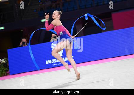 Matilde Tamagnini (SMR) während der rhythmischen Gymnastik FIG World Cup 2022, Gymnastik in Pesaro, Italien, Juni 03 2022 Stockfoto