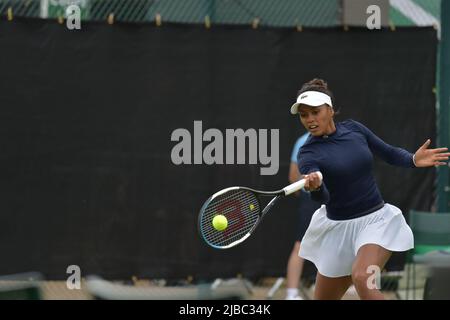 Im Bild: Französisch Tessah Andrianjafitrimo 23 Jahre spielen bei der ROTHESAY OPEN NOTTINGHAM Nottingham Tennis Center 4.–12. Juni 2022 Alle Bilder © Robert Leyland Keine Verwendung ohne vorherige Genehmigung. Stockfoto
