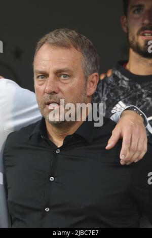 Hansi Flick Cheftrainer von Deutschland während Italien gegen Deutschland, 1Â Tag der Nations League Gruppe 3 2022-23, Spiel im Renzo Dall'Ara Stadion in Bologna, Italien, am 04. Juni 2022. Stockfoto