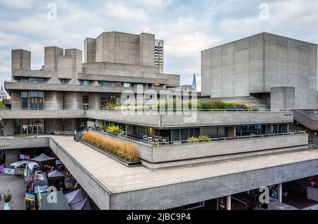Nationaltheater, brutalistische Architektur auf Londons Southbank. Stockfoto