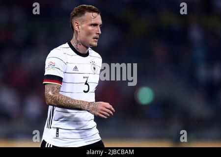 David Raum aus Deutschland blickt auf das Spiel der UEFA Nations League Group 3 zwischen Italien und Deutschland im Stadio Dall'Ara am 4. Juni 2022 in Bologna, Italien, hin. Stockfoto