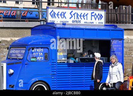 Griechischer Street Food Van an der Küste in Bridlington, yorkshire, Großbritannien. Stockfoto