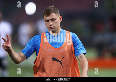 Nicolo Barella aus Italien blickt auf das Spiel der UEFA Nations League Group 3 zwischen Italien und Deutschland im Stadio Dall'Ara am 4. Juni 2022 in Bologna, Italien . Stockfoto