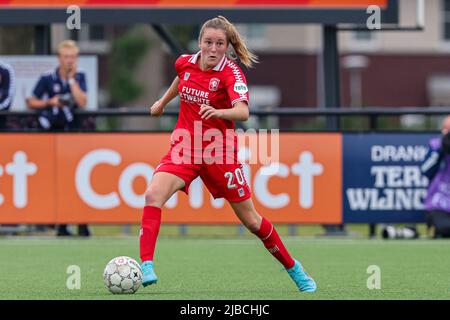 ENSCHEDE, NIEDERLANDE - 5. JUNI: Wieke Kaptein vom FC Twente beim Vrouwen Eredivise Cup Spiel zwischen FC Twente und Ajax am Sportcampus Diekman am 5. Juni 2022 in Enschede, Niederlande (Foto: Peter Lous/Orange Picters) Stockfoto