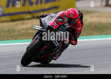 Barcelona, Spanien. 4.. Juni 2022. Aleix Espargaro aus Spanien von Aprilia Racing mit Aprilia während des MotoGP Gran Premio Monster Energy de Catalunya auf dem Circuit de Barcelona-Catalunya in Barcelona. (Bild: © David Ramirez/DAX via ZUMA Press Wire) Stockfoto