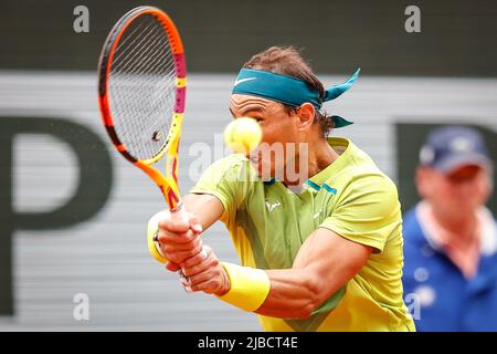 Paris, Frankreich, Frankreich. 5.. Juni 2022. Rafael NADAL von Spanien während des Tages fünfzehn von Roland-Garros 2022, French Open 2022, Grand Slam Tennisturnier im Roland-Garros Stadion am 05. Juni 2022 in Paris, Frankreich. (Bild: © Matthieu Mirville/ZUMA Press Wire) Stockfoto