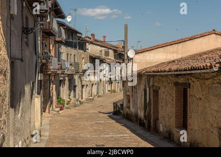 Das historische Dorfzentrum von Miranda del Castanar, Salamanca, Kastilien und Leon, Spanien Stockfoto