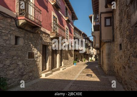 Das historische Dorfzentrum von Miranda del Castanar, Salamanca, Kastilien und Leon, Spanien Stockfoto