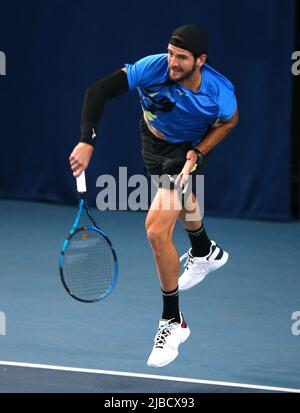 Andrea Vavassori aus Italien am zweiten Tag der Rothesay Open 2022 im Nottingham Tennis Center, Nottingham. Bilddatum: Sonntag, 5. Juni 2022. Stockfoto