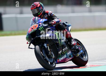 Barcelona, Spanien. 05.. Juni 2022. 2022 Juni 5.. Gran Premio Monster Energy de Catalunya, MotoGP, Rennen: Fabio Quartararo (FRA), Monster Energy Yamaha MotoGP Credit: Joma/Alamy Live News Stockfoto