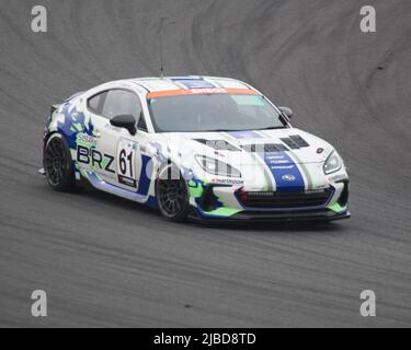 Oyama, Japan. 05.. Juni 2022. Das Biomasse-Brennstofffahrzeug SUBARU BRZ CNF Concept fährt während des „FUJI SUPER TEC 24 Hours Race“ in Oyama, Präfektur Shizuoka, Japan, am Sonntag, 5. Juni 2022, auf Kurs. Foto von Keizo Mori/UPI Credit: UPI/Alamy Live News Stockfoto