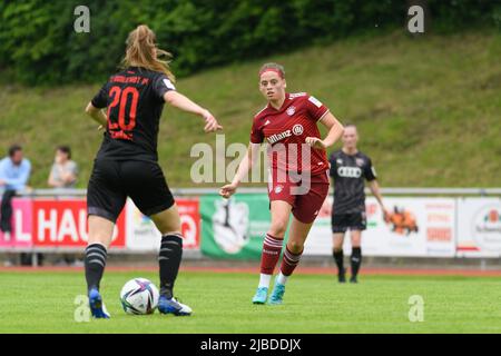 Aschheim, Deutschland. 05.. Juni 2022. Daphnia Redzepi (24 FC Bayern München II) während des 2. Fußball-Bundesliga-Spiel zwischen dem FC Bayern München II und dem FC Ingolstadt 04 im Sportpark Aschheim. Sven Beyrich/SPP Kredit: SPP Sport Pressefoto. /Alamy Live News Stockfoto