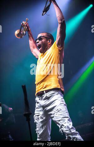 Trombone Shorty beim Auftritt in Razzmatazz, Barcelona 3 Jun. 2022. Fotograf: Ale Espaliat Stockfoto