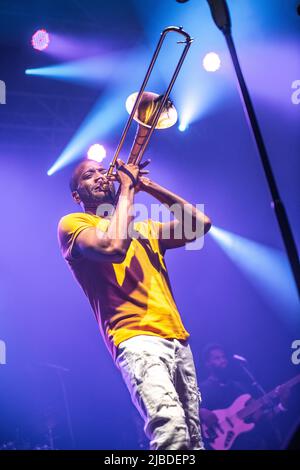 Trombone Shorty beim Auftritt in Razzmatazz, Barcelona 3 Jun. 2022. Fotograf: Ale Espaliat Stockfoto