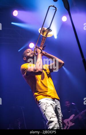 Trombone Shorty beim Auftritt in Razzmatazz, Barcelona 3 Jun. 2022. Fotograf: Ale Espaliat Stockfoto