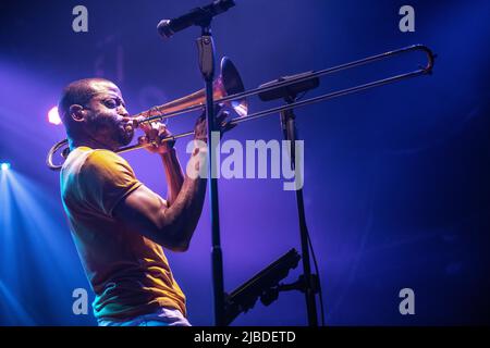 Trombone Shorty beim Auftritt in Razzmatazz, Barcelona 3 Jun. 2022. Fotograf: Ale Espaliat Stockfoto