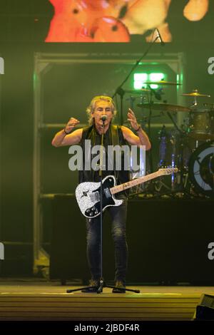 Reggio Emilia, Italien. 04.. Juni 2022. Luciano Ligabue während Luciano Ligabue - 30 Anni in un giorno, italienische Sängerin Musikkonzert in Reggio Emilia, Italien, Juni 04 2022 Quelle: Independent Photo Agency/Alamy Live News Stockfoto