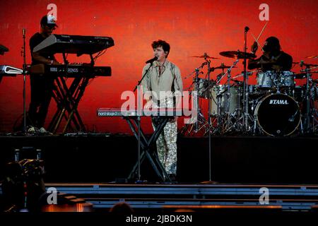 Carson, USA. 04.. Juni 2022. Charlie Puth tritt am 04. Juni 2022 im Dignity Health Sports Park in Carson, Kalifornien, auf der Bühne des 2022 iHeartRadio Wango Tango auf. Foto: Christopher Victorio/Sipa USA Kredit: SIPA USA/Alamy Live News Stockfoto