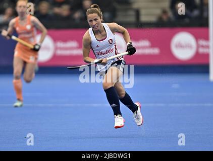 Stratford, Großbritannien. 05.. Juni 2022. England V Niederlande Damen FIH Pro League. Lee Valley Hockey Center. Stratford. Shona McCallin (England) während des England V Niederlande Damen FIH Pro League Eishockeyspiels. Kredit: Sport In Bildern/Alamy Live Nachrichten Stockfoto