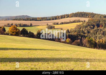 Herbstpanorama aus dem böhmischen und mährischen Hochland, Tschechien Stockfoto