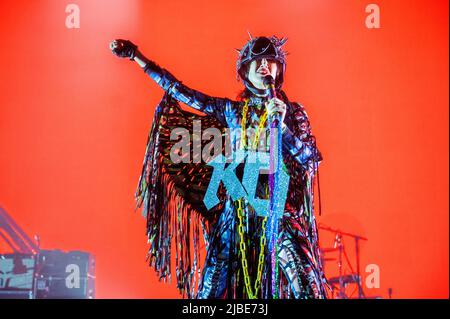 Manchester, Großbritannien. 05.. Juni 2022. Karen O, Nick Zinner, Brian Chasee von The Yeah Yeah's treten im Manchester O2 Apollo auf. 2022-06-05. Kredit: Gary Mather/Alamy Live Nachrichten Stockfoto