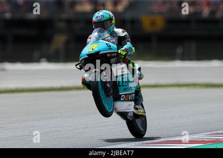 Barcelona, Spanien. 4.. Juni 2022. Dennis Foggia aus Italien von Leopard Racing während des freien Trainings von Gran Premio Monster Energy de Catalunya Moto3 auf dem Circuit de Barcelona-Catalunya in Barcelona. (Bild: © David Ramirez/DAX via ZUMA Press Wire) Stockfoto