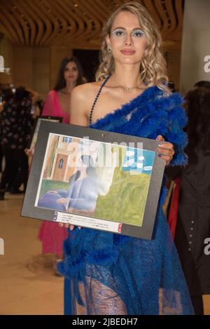 Paris : 'Jeux artistiques' au carrousel du Louvre, introduit par l'ambassadeur de Chine et organisé par Anath Tordjman-Compagnon. Stockfoto