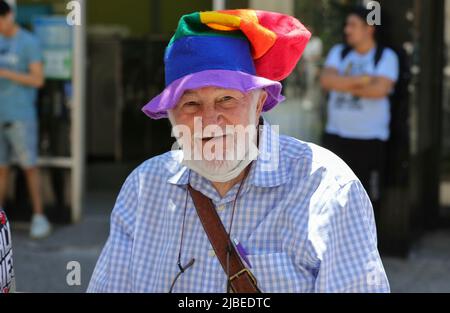 Jackson Heights, New York, USA, 05. Juni 2022 - Tausende von Menschen marschieren zusammen mit dem Bürgermeister von New York, Eric Adams, bei der jährlichen Queens Pride Parade 30. in Jackson Heights, New York. Foto: Luiz Rampelotto/EuropaNewswire FOTOKREDIT ERFORDERLICH. Stockfoto