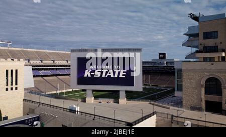 Manhattan, Kansas - 24. Mai 2022: NCAA College-Fußballstadion der Kansas State University Wildcats Stockfoto