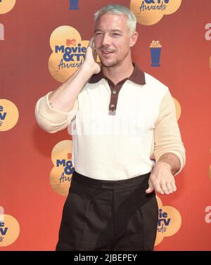 Los Angeles, USA. 05.. Juni 2022. Diplo kommt zu den MTV Movie & TV Awards 2022, die am Sonntag, dem 5. Juni 2022, im Barker Hangar in Santa Monica, CA, verliehen wurden. (Foto: Sthanlee B. Mirador/Sipa USA) Quelle: SIPA USA/Alamy Live News Stockfoto