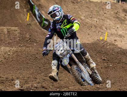 Cordova, CA, Juni 04 2022 Rancho Cordova, CA USA Eli Tomac kommt aus Runde 23 während des Lucas Oil Pro Motocross Hangtown Classic 450 Gruppe A Qualifying in Hangtown Rancho Cordova, CA Thurman James/CSM Stockfoto