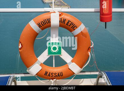 Norwegischer Epic-Lebensretter an Bord des Kreuzfahrtschiffs Stockfoto