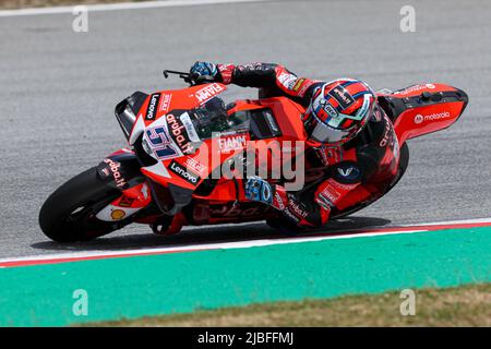 Michele Pirro aus Italien von Aruba.it Racing mit Ducati während des MotoGP Gran Premii Monster Energy de Catalunya auf dem Circuit de Barcelona-Catalunya in Stockfoto