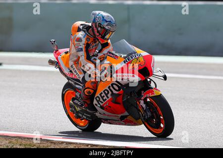 Barcelona, Spanien. 4.. Juni 2022. Pol Espargaro aus Spanien von Repsol Honda Team mit Honda während des MotoGP freien Trainings von Gran Premio Monster Energy de Catalunya auf dem Circuit de Barcelona-Catalunya in Barcelona. (Bild: © David Ramirez/DAX via ZUMA Press Wire) Stockfoto