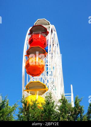 Riesenrad auf einer Messe im Hafen von Barcelona, Katalonien, Spanien, Europa Stockfoto