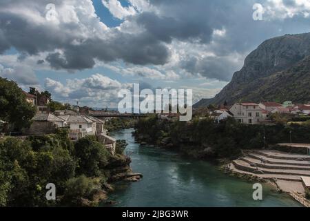 Historische Mostar-Brücke bekannt als Stari Most oder Alte Brücke in Mostar, Bosnien und Herzegowina Stockfoto