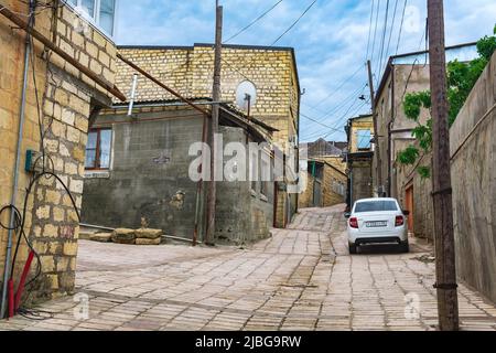 Derbent, Russland - 09. Mai 2022: Mahallas in Derbent, alte Straßen des historischen Zentrums der Stadt, Dagestan Stockfoto