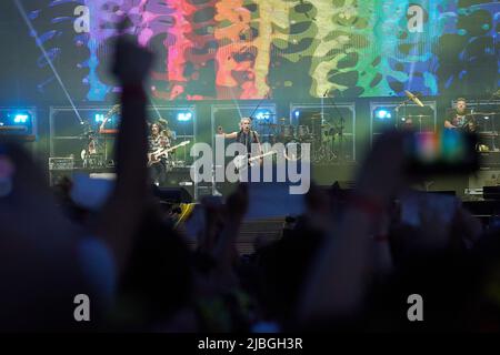 Reggio Emilia, Italien. 4. Juni 2022. Luciano Ligabue tritt am 04. Juni 2022 auf der Bühne der RCF Arena auf. Quelle: Ciancaphoto Studio Stockfoto