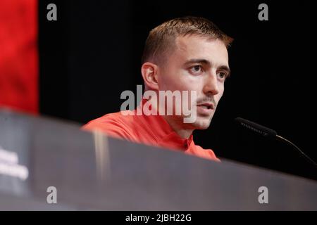 Der belgische Timothy Castagne, der während einer Pressekonferenz der belgischen Nationalmannschaft, den Roten Teufeln, am Montag, den 06. Juni 2022 in Tubize, während der Vorbereitungen für die bevorstehenden Spiele der UEFA Nations League abgebildet wurde. BELGA FOTO BRUNO FAHY Stockfoto