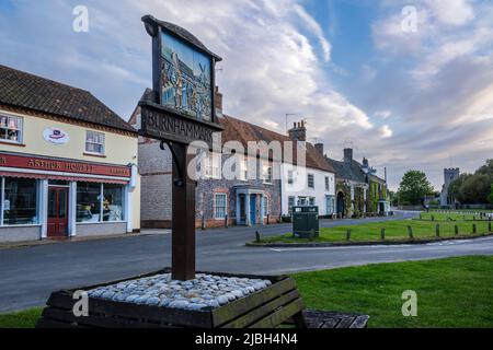 The Green at Burnham Market an einem Sommerabend, Norfolk Stockfoto