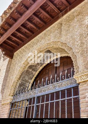 Haupteingang des Hauses der heiligen Teresa von Jesus. Stadtzentrum von Toledo. Castilla La Mancha, Spanien. Stockfoto