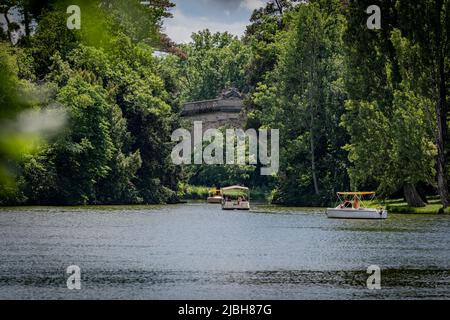 Die Schlösser von Laxenburg befinden sich in der Gemeinde Laxenburg in Niederösterreich im Schlosspark befindet sich das alte Schloss und die Franzensburg Stockfoto