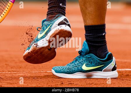 Paris, Frankreich. 5.. Juni 2022. Tennisspieler Rafael Nadal aus Spanien ist beim French Open Grand Slam Tennisturnier 2022 in Roland Garros, Paris, Frankreich, im Einsatz. Frank Molter/Alamy Live Nachrichten Stockfoto