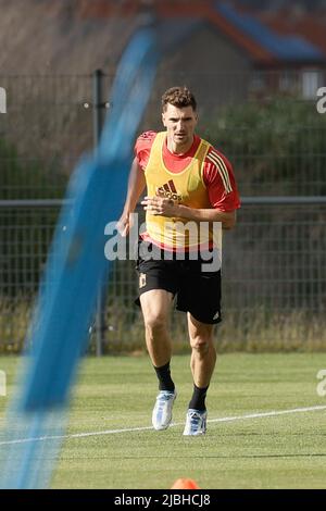 Der belgische Thomas Meunier, aufgenommen während einer Trainingseinheit der belgischen Nationalmannschaft, den Roten Teufeln, am Montag, den 06. Juni 2022 in Tubize, während der Vorbereitungen für die bevorstehenden Spiele der UEFA Nations League. BELGA FOTO BRUNO FAHY Stockfoto