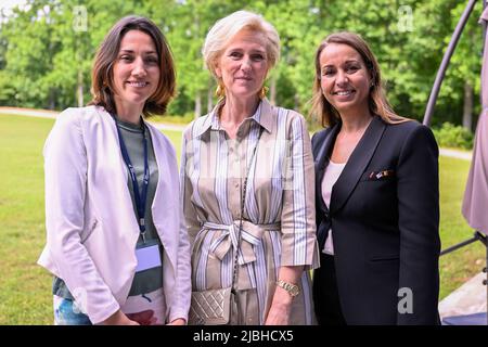 Die Geschäftsführerin von Hub Brussels, Isabelle Grippa, die belgische Prinzessin Arid und Solvay-CEO Ilham Kadri, wurden während eines Besuchs im neuen Anwendungsentwicklungslabor von Solvay in Alpharetta, USA, während einer belgischen Wirtschaftsmission in den Vereinigten Staaten von Amerika am Sonntag, den 05. Juni 2022 in Atlanta dargestellt. Eine Delegation mit der Prinzessin und verschiedenen Ministern wird Atlanta, New York und Boston vom 4.. Bis 12.. Juni besuchen. BELGA FOTO LAURIE DIEFFEMBACQ Stockfoto