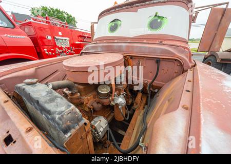 Inline-6-Motor von 'Tow-Mater', einem der Abschleppwagen von Cars on the Route, Galena KS USA, Route 66 Stockfoto