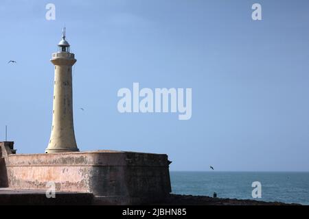 Leuchtturm (Phare de Rabat) am Atlantik in der Stadt Rabat, Marokko Stockfoto