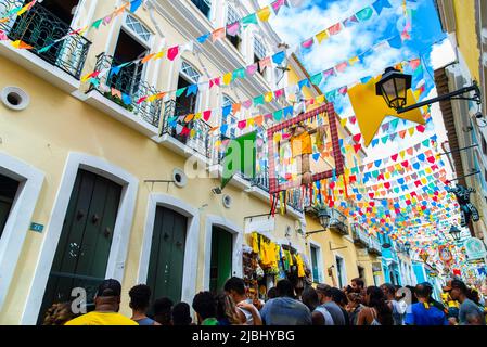 Salvador, Bahia, Brasilien - 22. Juni 2019: Dekoration der Pranger, Sao Joao Festival, Historisches Zentrum von Salvador, Bahia. Stockfoto